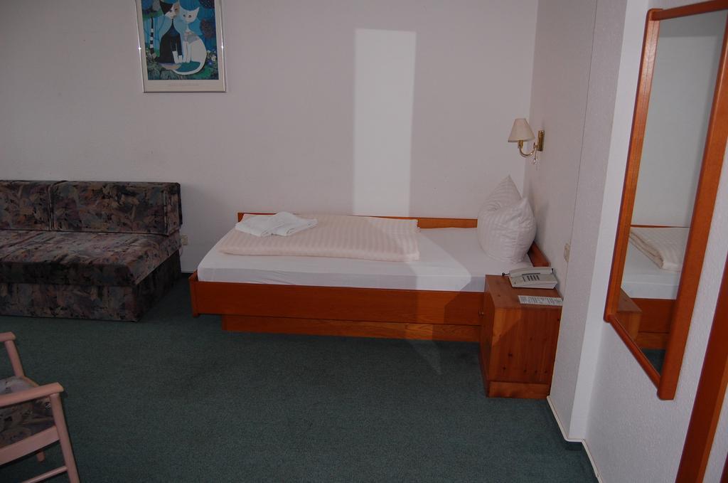 Hotel Jahnke Neubrandenburg Room photo